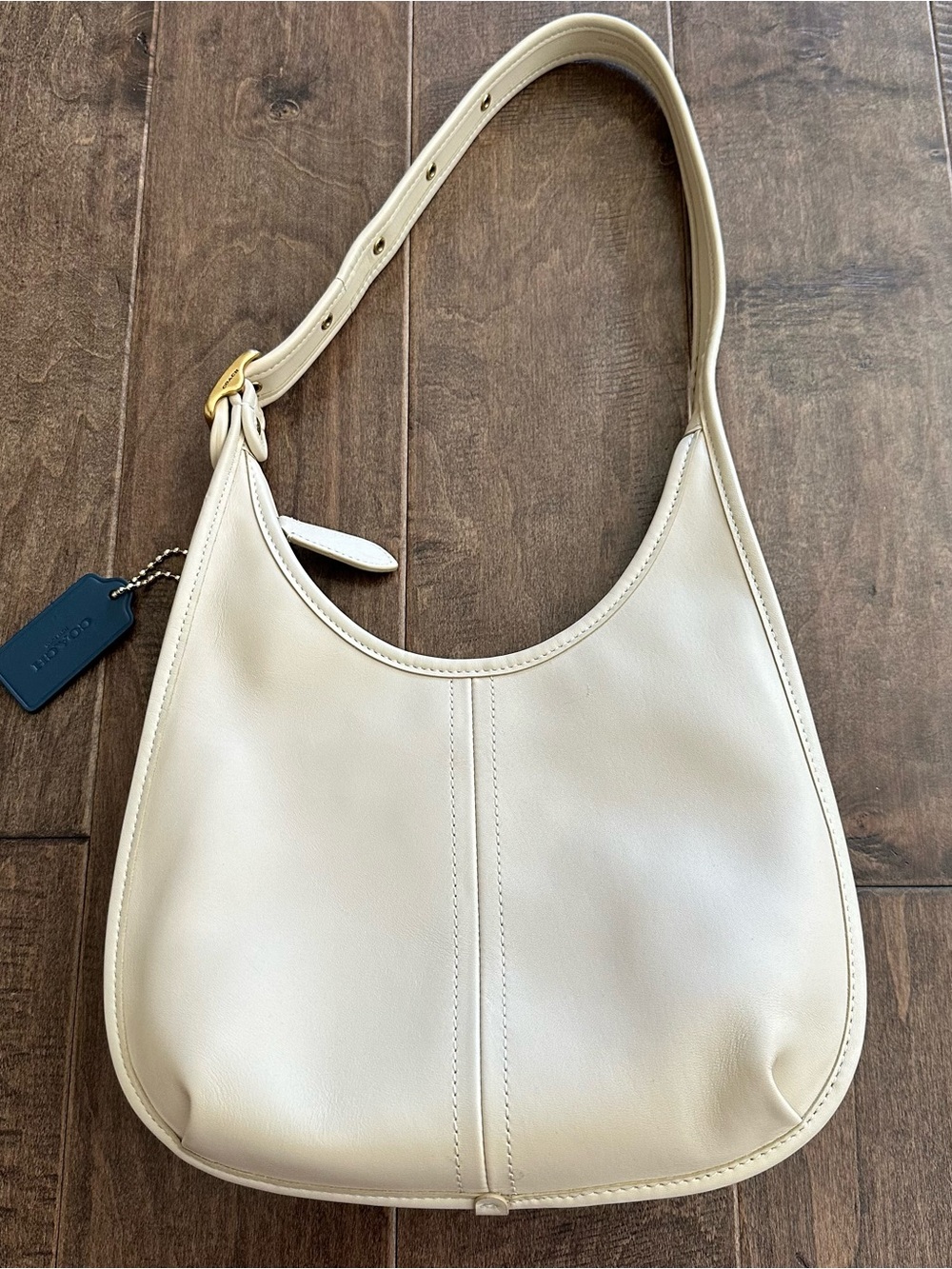 Coach Ergo Cream - Picture 3 of 14